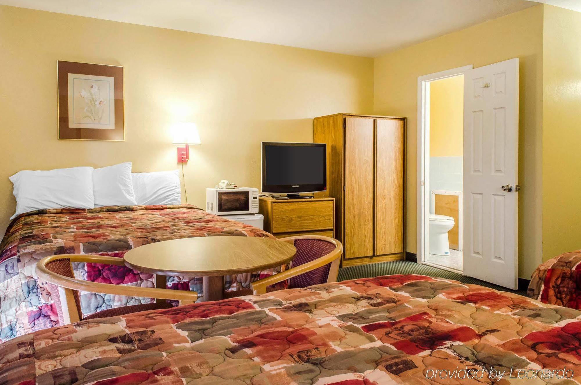 Relax Hotel Lewisburg